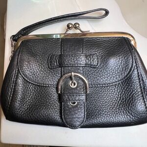 Vintage Talbots leather kisslock wristlet